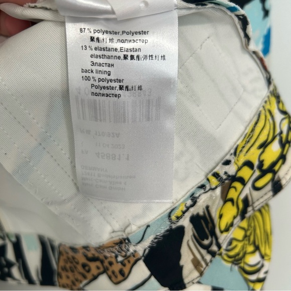 Marc Cain Cartoon Print Blazer Sz 8 Deep Sea - Picture 11 of 16